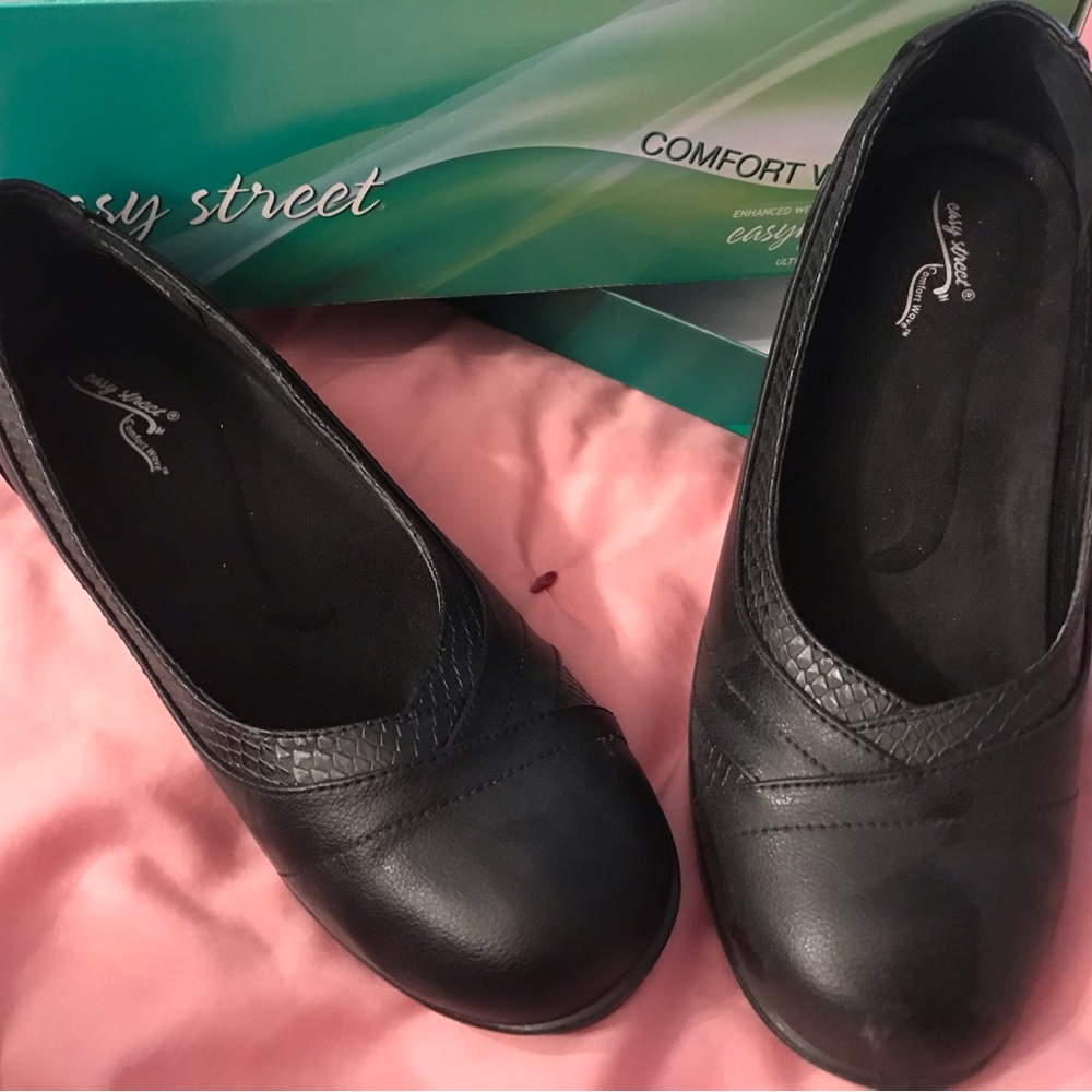 Easy Street Black Comfort Ballet Flats wedges size 8 dress shoes new